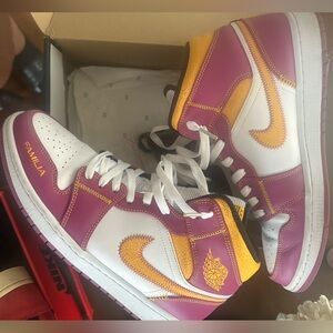 Men’s Jordan Mid 1 (Day of the Dead 2020)